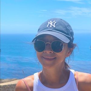 Meet your Posher, Apple